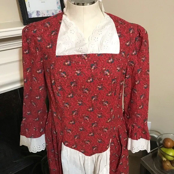 Recollections Victorian vintage floral print dress - Picture 2 of 8